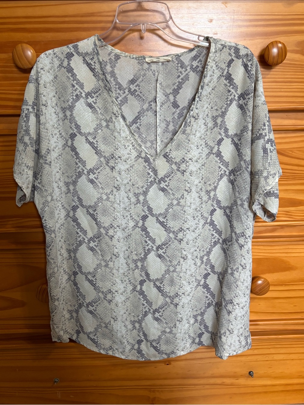 entro Snake-Print V-Neck Blouse in Light Gray